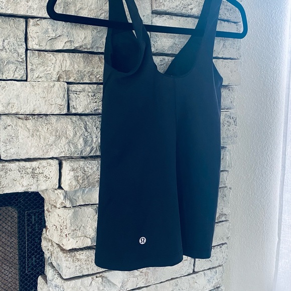 Lululemon Black Contour Tank Top Size 2 - Picture 10 of 15